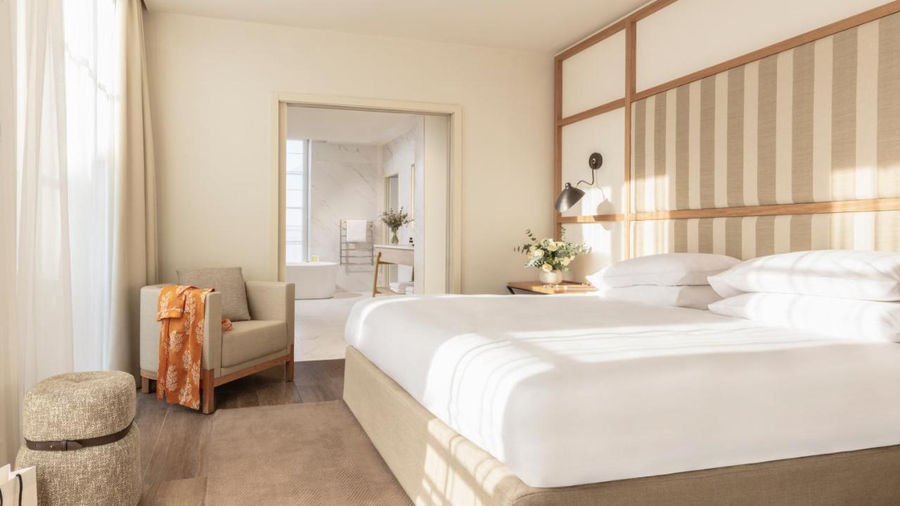 Le Grand Pavillon Hotel