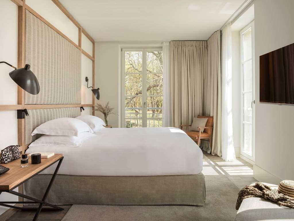 Le Grand Pavillon Hotel 4*